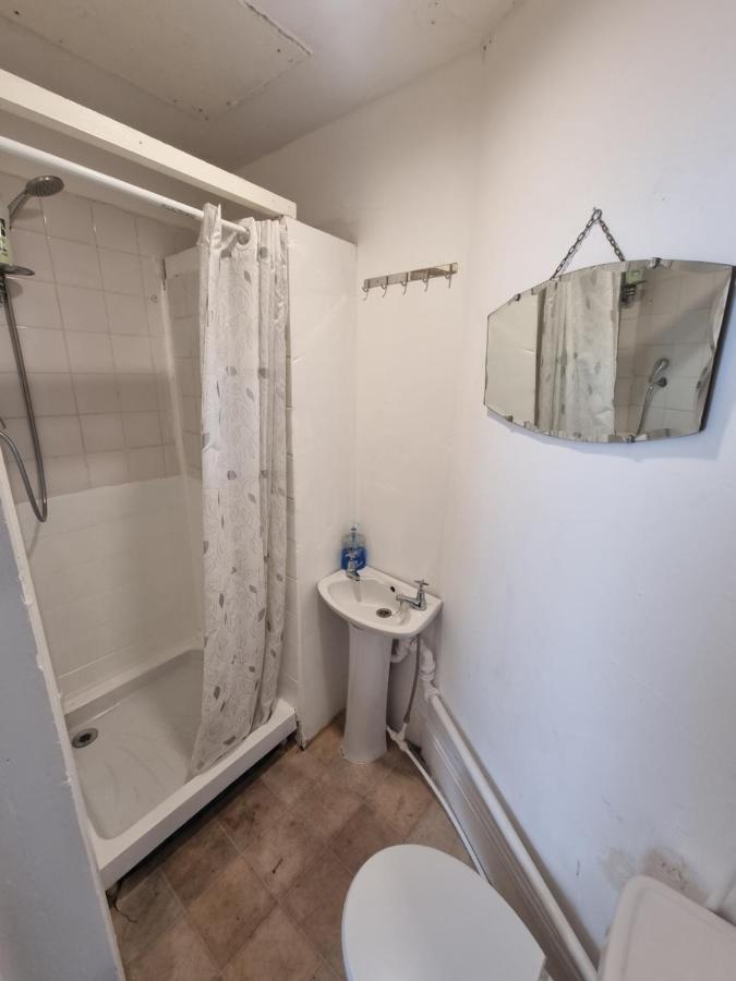 Large Flat Next To Port, Cliffs, Beach With Parking Dover Esterno foto