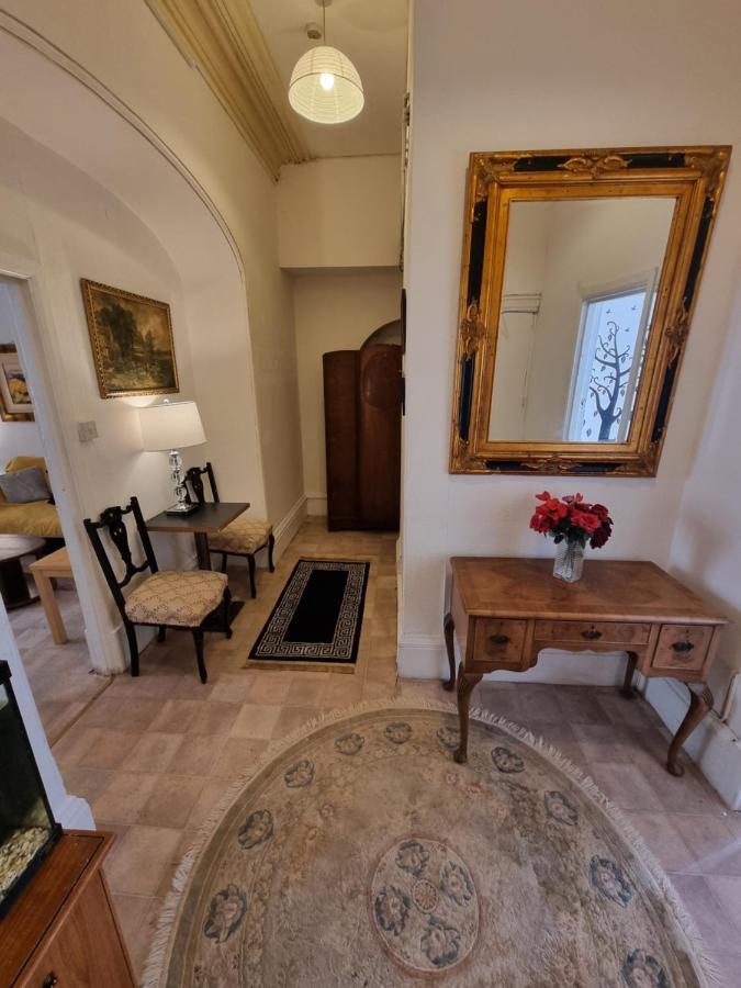 Large Flat Next To Port, Cliffs, Beach With Parking Dover Esterno foto